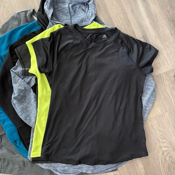 9 Pc Ladies Medium Workout Bundle - Picture 4 of 11